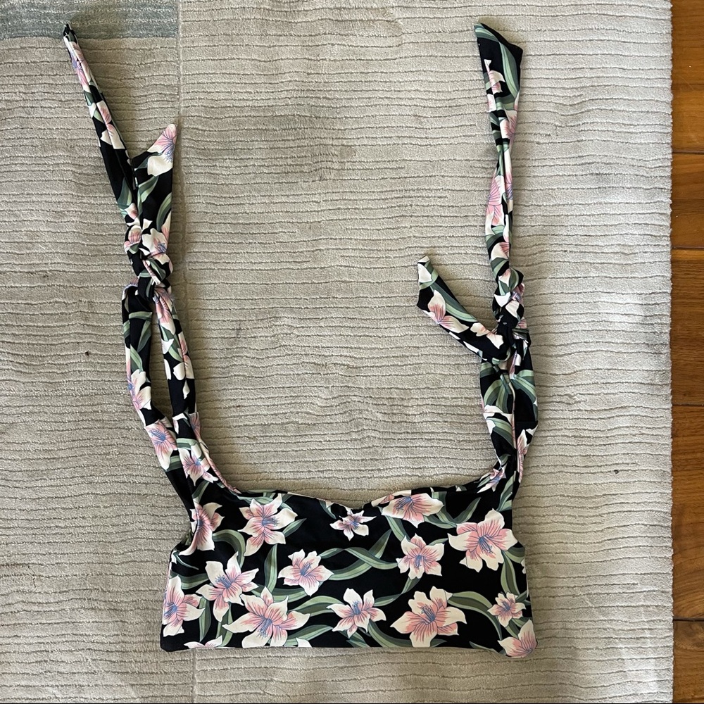 kasakai bikini top